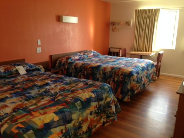Rodeway Inn Emporia Room photo